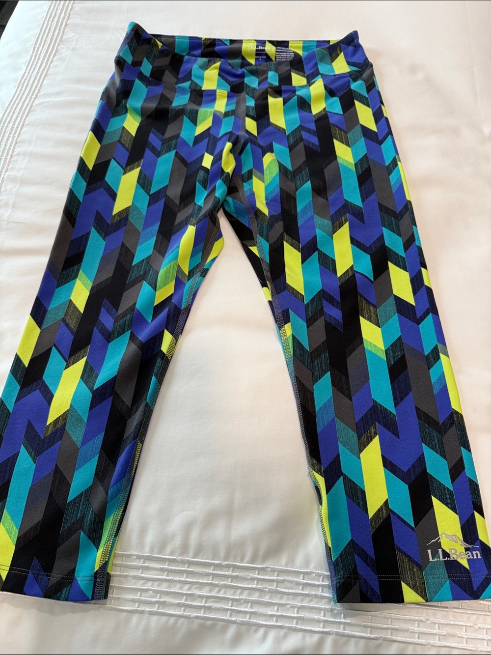 L.L.Bean Neon Yellow Teal Blue Geometric Capri Leggings